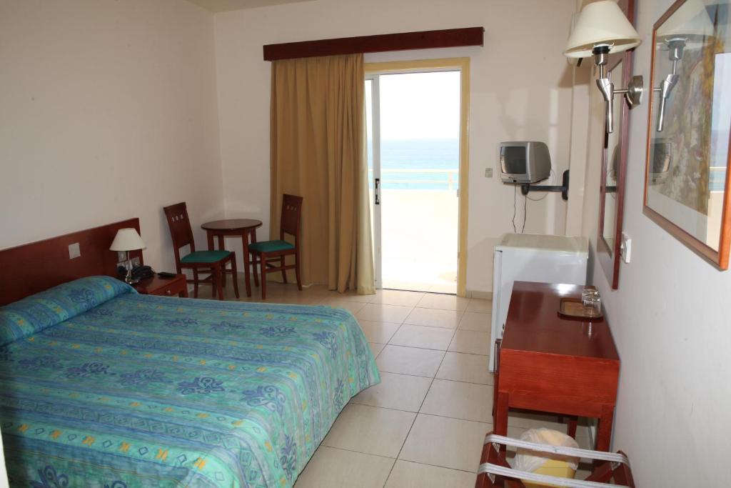 Iris Beach Hotel Protaras Room photo